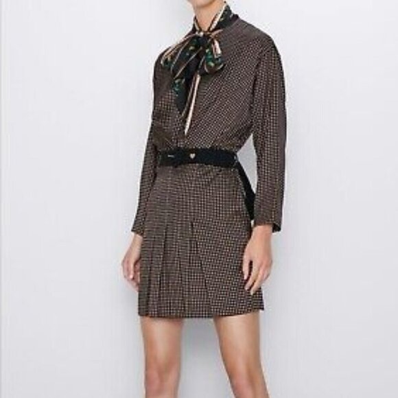 Zara Dresses & Skirts - Zara Mini Dress with Printed Bow Size M